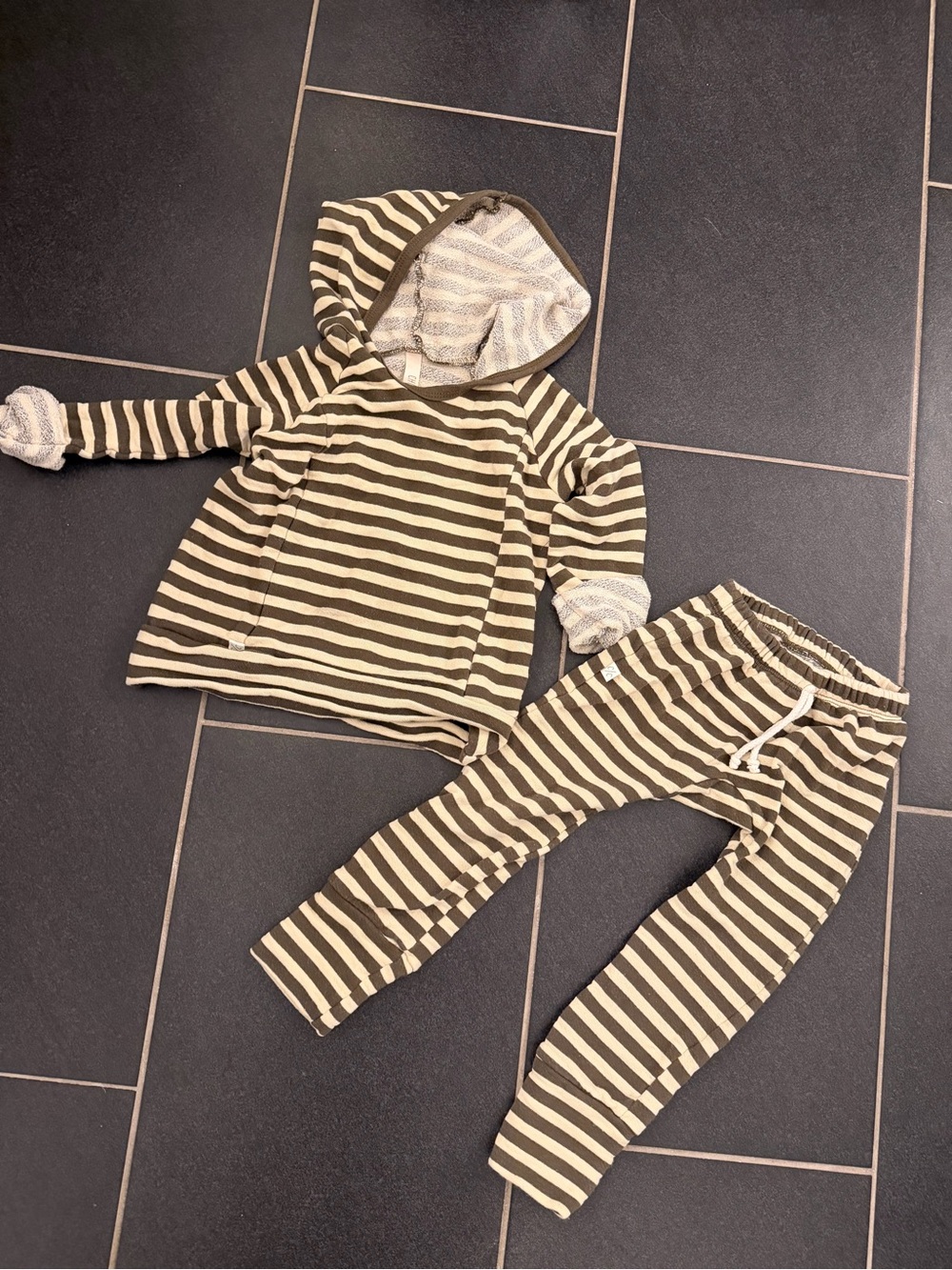 Childhoods Clothing 4T set beach hoodie & gusset pants dark fatigue beige stripe